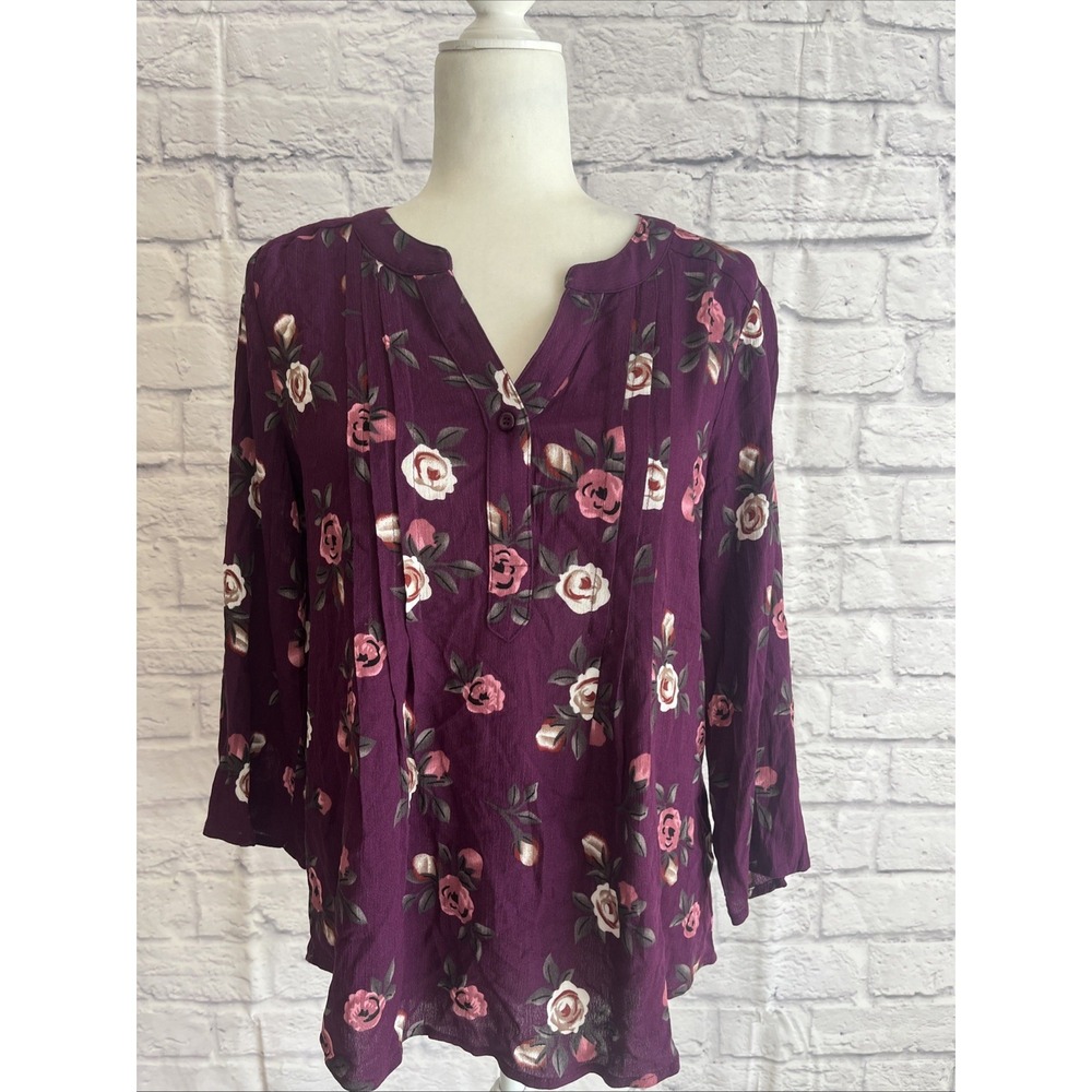 Monday Fun Women's NWOT Floral Print Casual 3/4 Sleeve Blouse Size Small